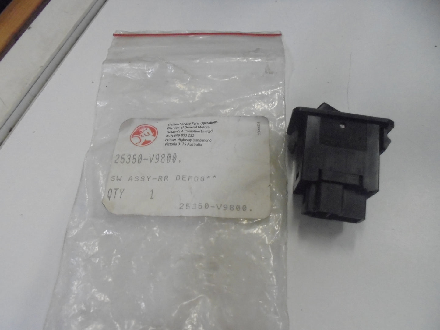 Holden Astra LB-LC Genuine Rear Defog Switch New Part