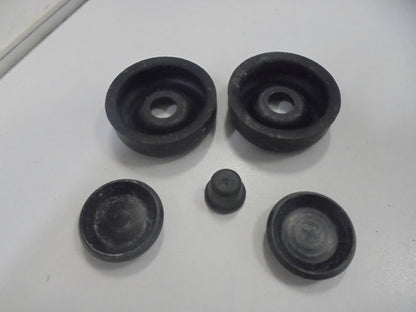 Toyota Hilux-Crown Genuine Wheel Cylinder Repair Kit NOS New Part