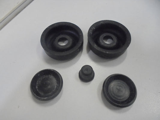 Toyota Hilux-Crown Genuine Wheel Cylinder Repair Kit NOS New Part