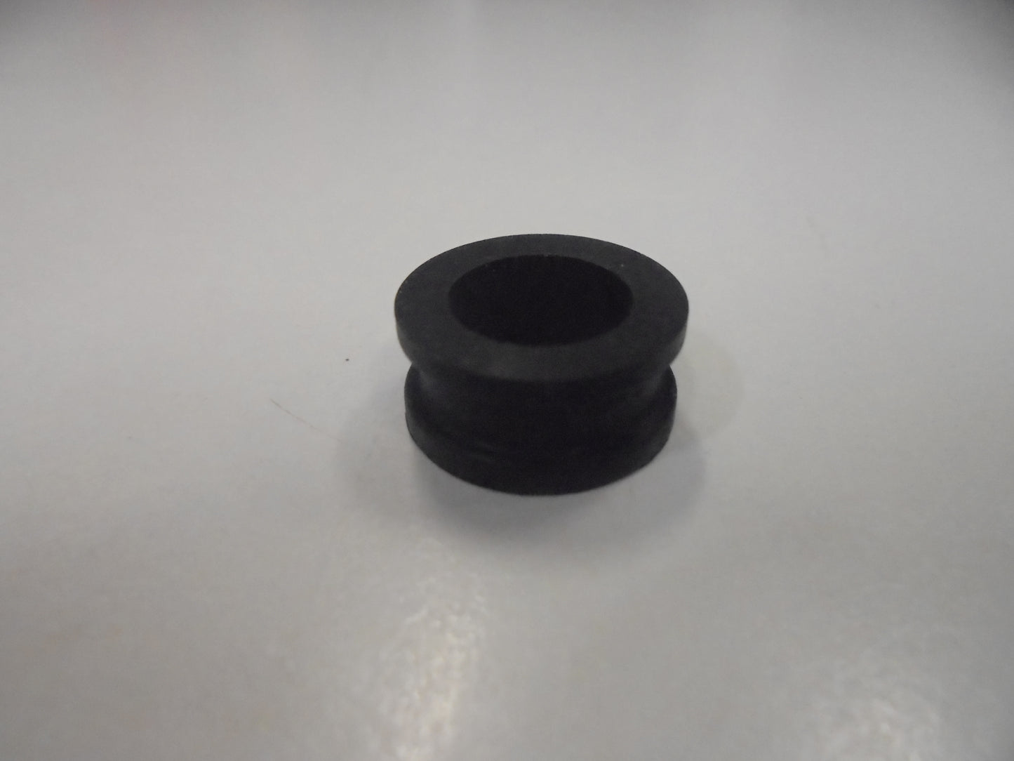 Nissan Stanza-Maxima-Sentra Genuine Injector Insulator New Part