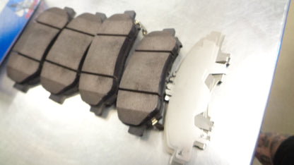 Suzuki Kizashi Genuine Front Brake Pads New Part