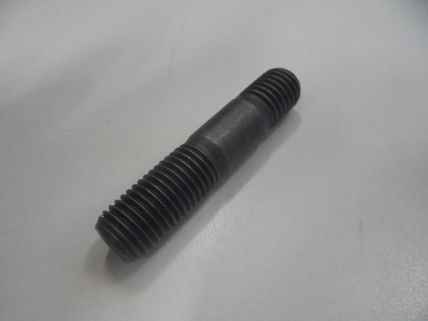 Nissan GQ-GU TD42 Patrol Genuine Exhaust Manifold Stud New Part