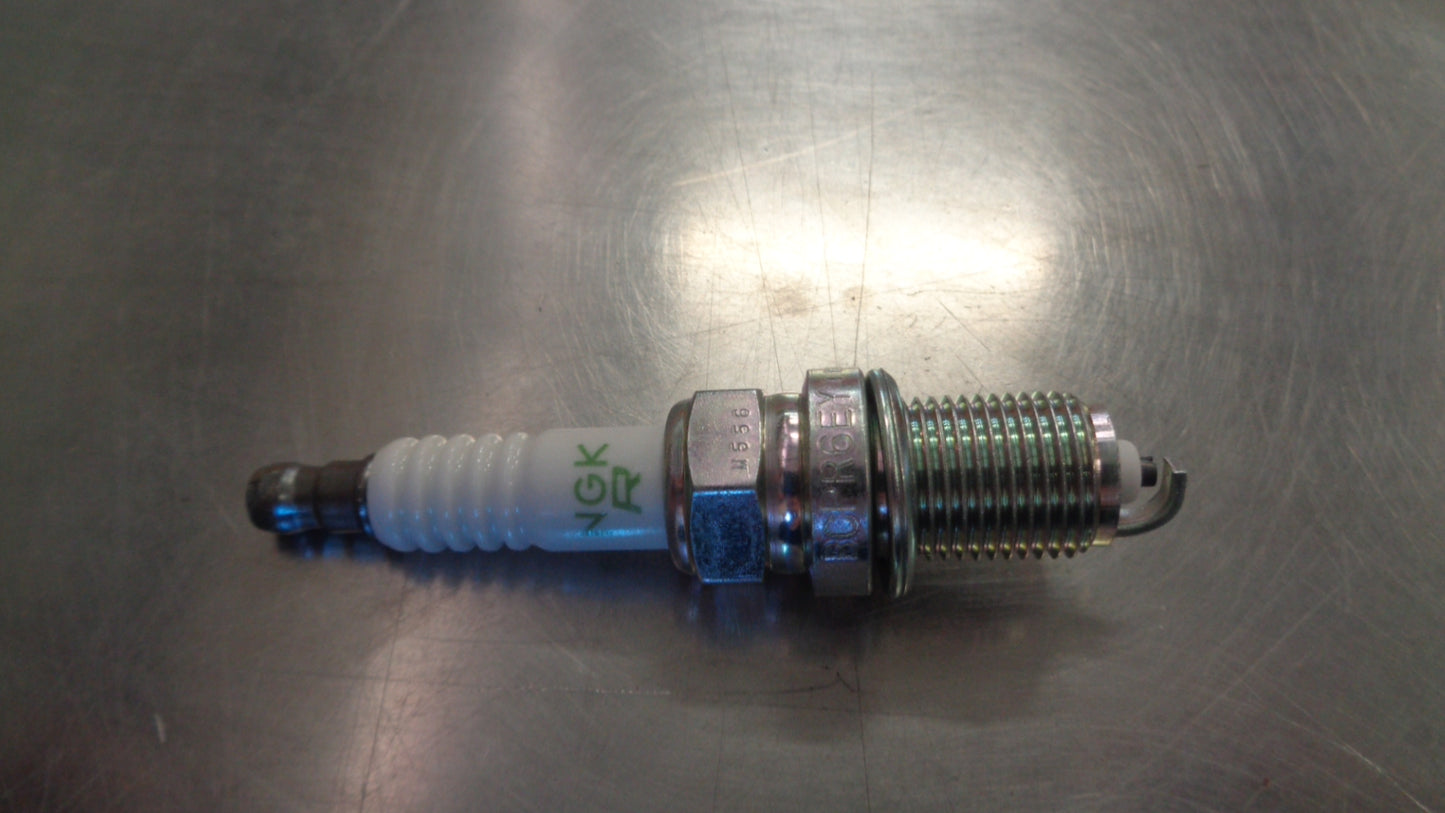 NGK Resistor VG Spark Plug Suits Toyota Camry/Celica/Rav 4