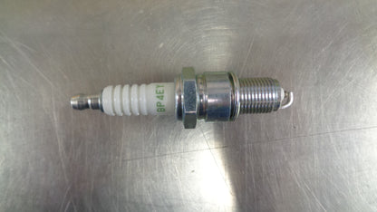 NGK Spark Plug Suits Toyota Cruiser 60 Series/70 Series/80 Series