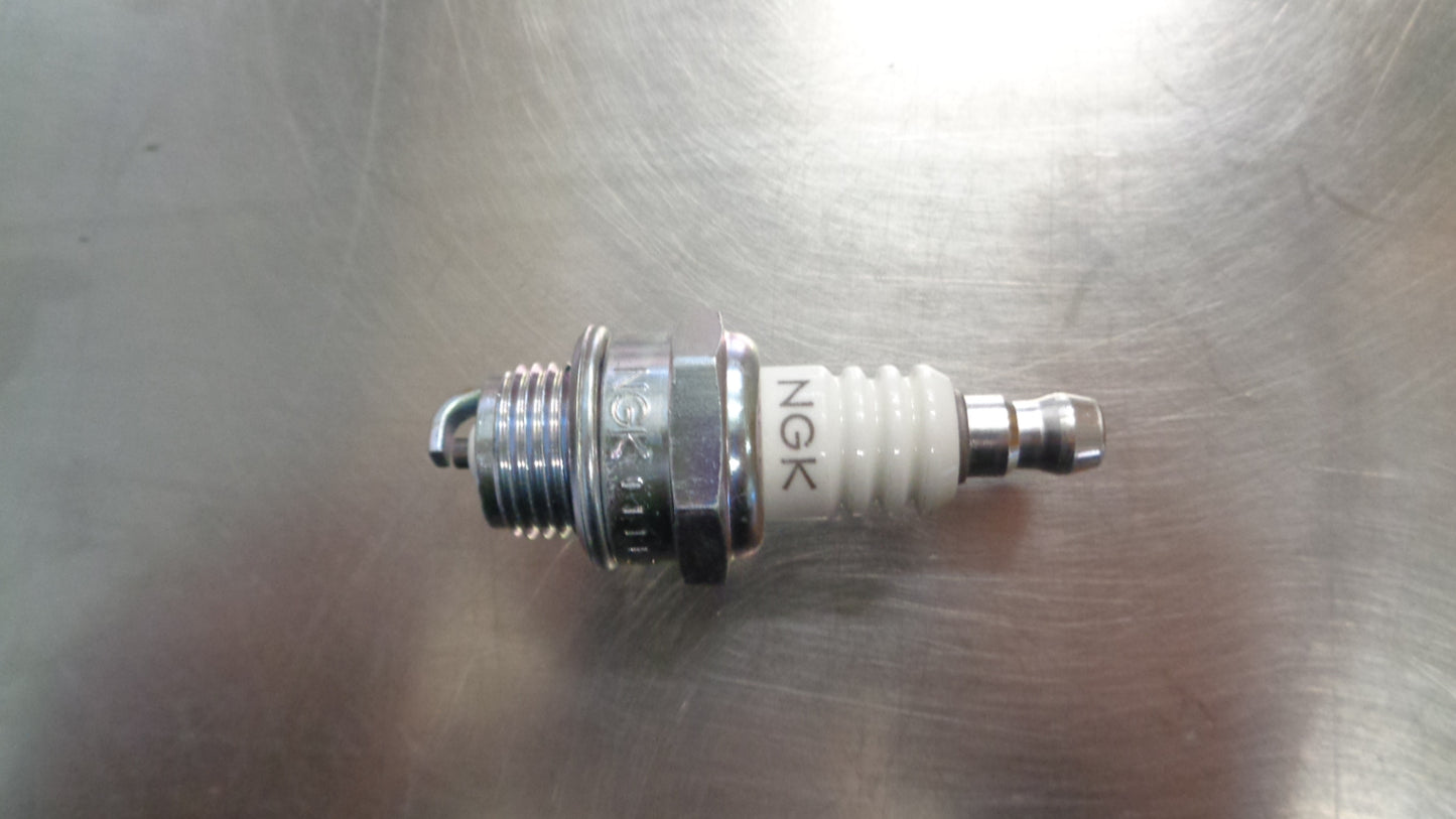 NGK Standard Electrode Spark Plug Suits Lawn And Garden Equipment/Commercial And Industrial