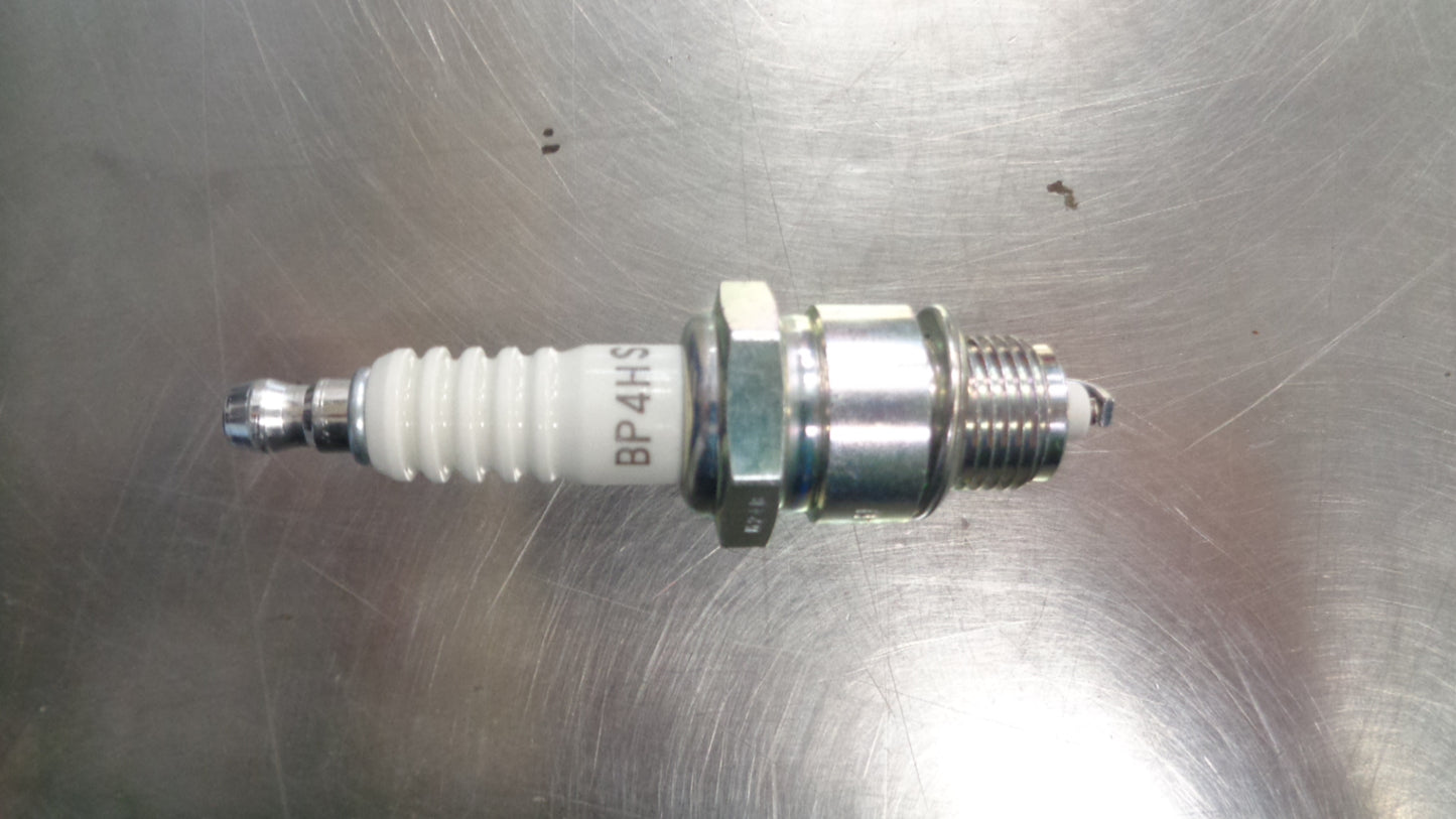 NGK Nickel Spark Plug Suits Various Motorbike Yamaha/Suzuki/Honda