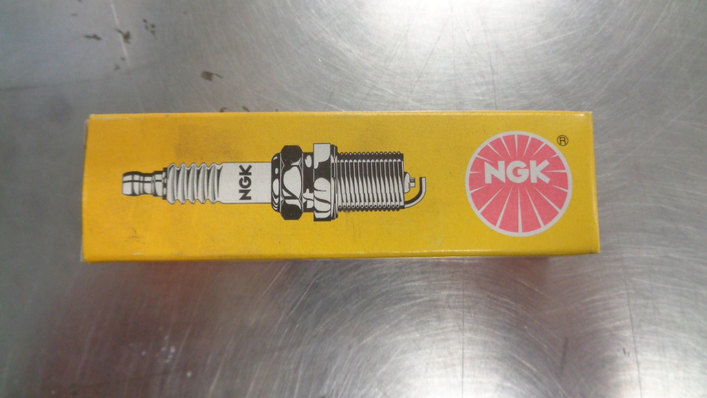 NGK Nickel Spark Plug Suits Various Motorbike Yamaha/Suzuki/Honda