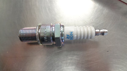 NGK Standard Spark Plug Suits Honda/Porsche/MG
