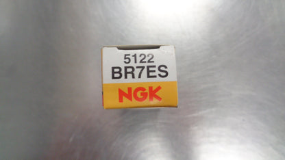 NGK Standard Spark Plug Suits Honda/Porsche/MG