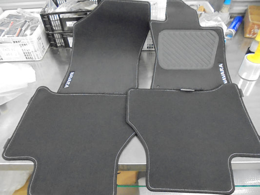 Nissan Narara D23 Dual Cab Genuine Front And Rear Carpet Mat Set Manual New Part