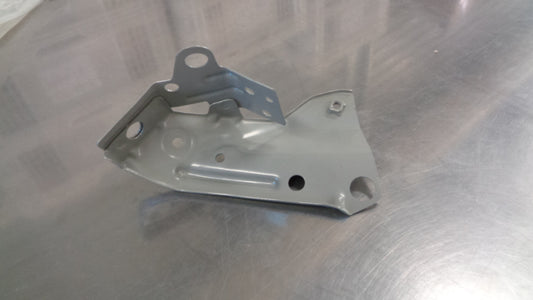 Hyundai Veloster Genuine Right Hand Bumper and Guard Bracket New Part