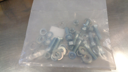 Mitsubishi QE Pajero Sport Genuine Towbar Bolt Kit New Part