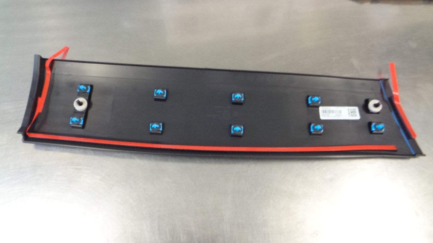 Jeep Cherokee Genuine Rear Door Moulding New Part