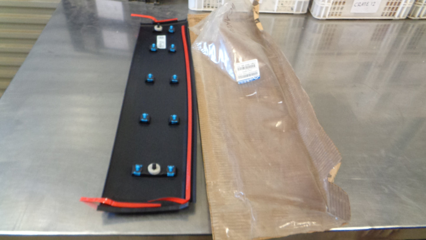 Jeep Cherokee Genuine Rear Door Moulding New Part