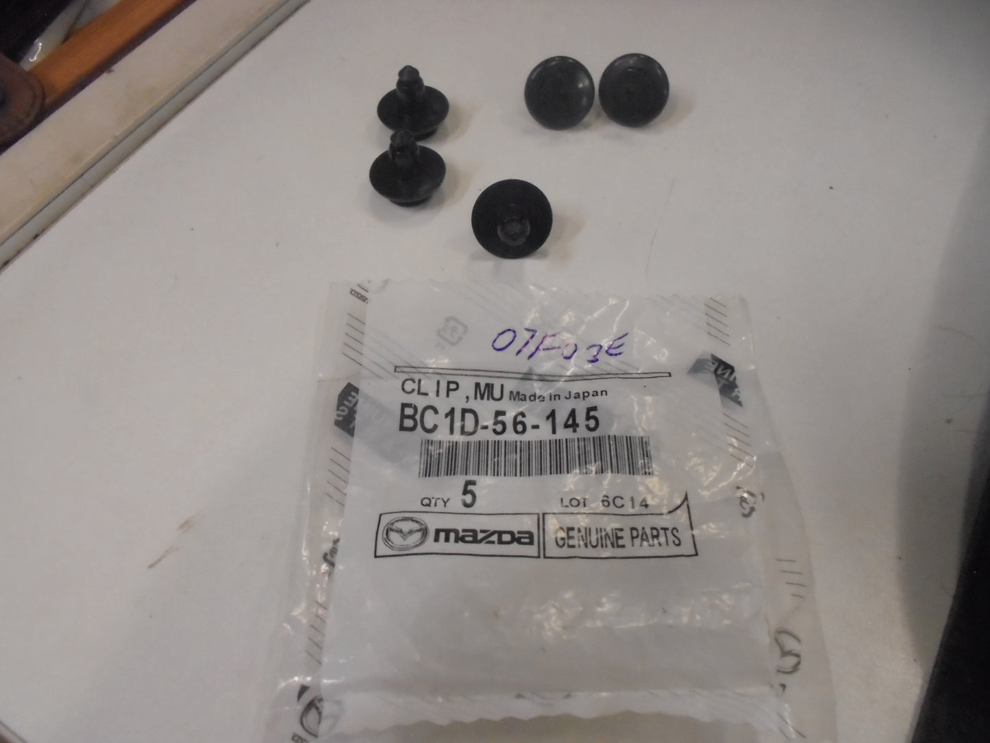 Mazda Genuine Splash Shield Retainer Clip New Part