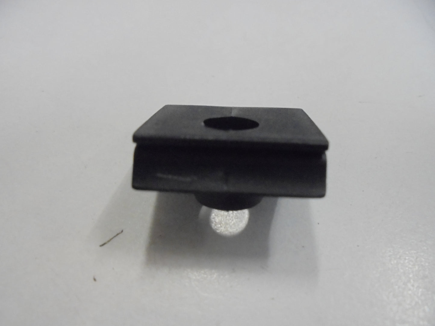 Nissan Stanza-Datsun810-Altima-300ZX Genuine Mud Guard Clip New Part