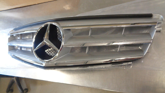 Mercedes Benz C Class W204 Genuine Front Radiator Grille New Part