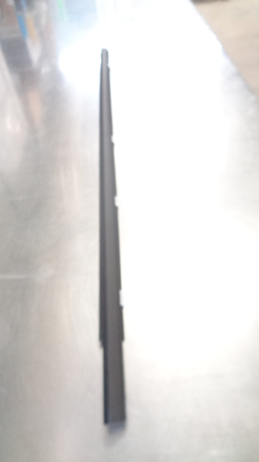 Nissan Qashqai Genuine Left Hand Front Door Outer Moulding New Part