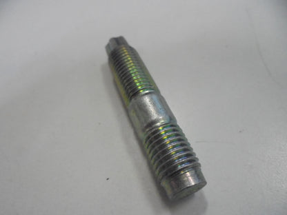 Nissan Navara D22-D40M-Pathfinder R51 Genuine Exhaust Manifold Stud New Part