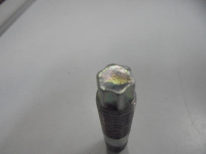 Nissan Navara D22-D40M-Pathfinder R51 Genuine Exhaust Manifold Stud New Part