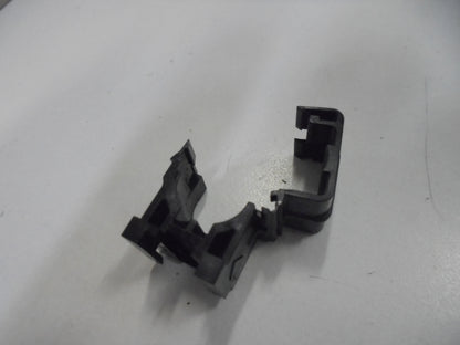 Holden Captiva Genuine Fuel Feed Hose Clip New Part