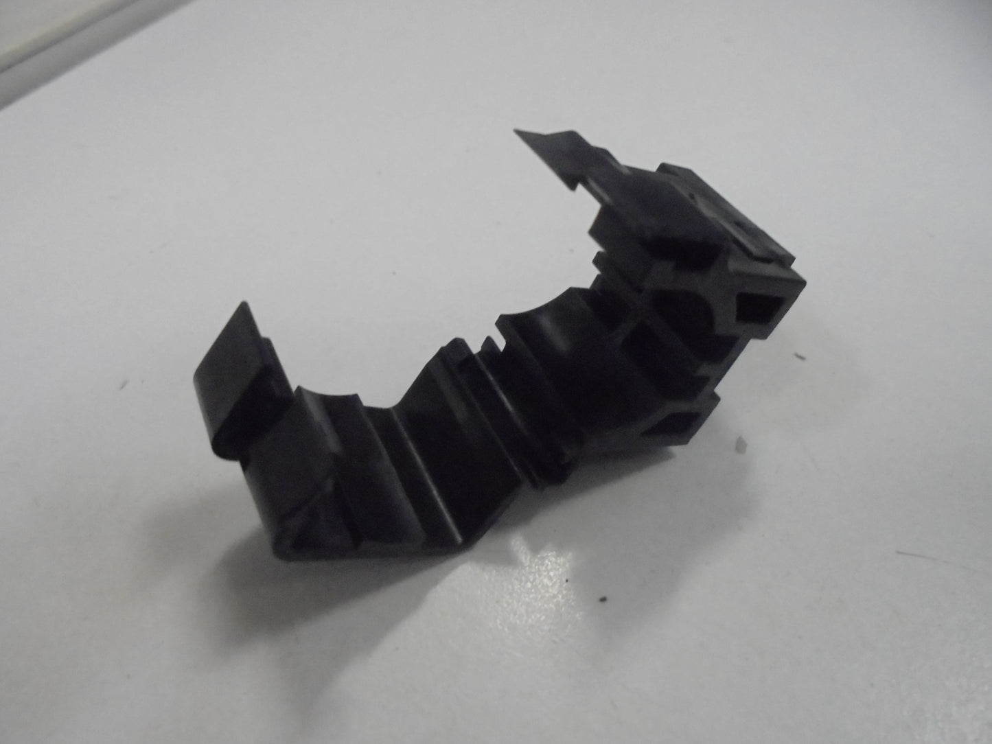 Holden Captiva Genuine Fuel Feed Hose Clip New Part