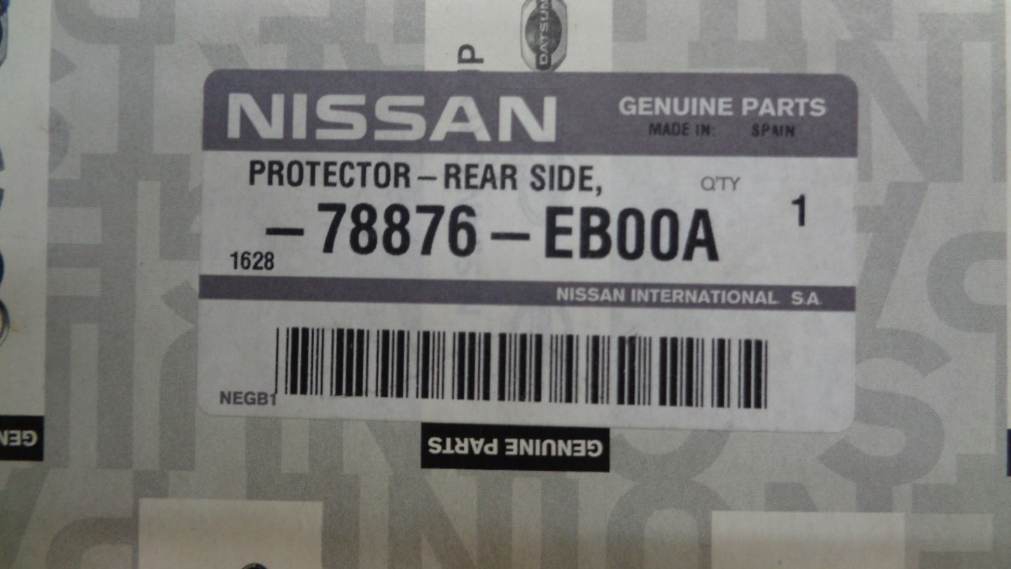 Nissan Navara D40 Genuine Rear Right Side Protector New Part