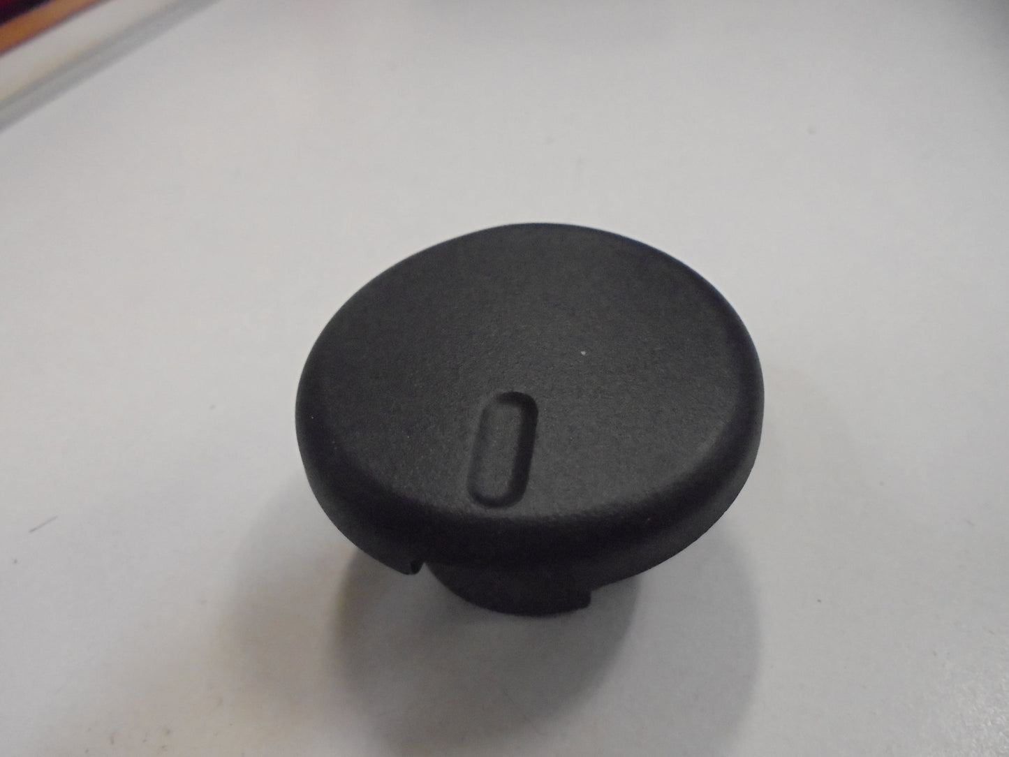 Holden Captiva Genuine Accessory Power Receptacle Retainer New Part