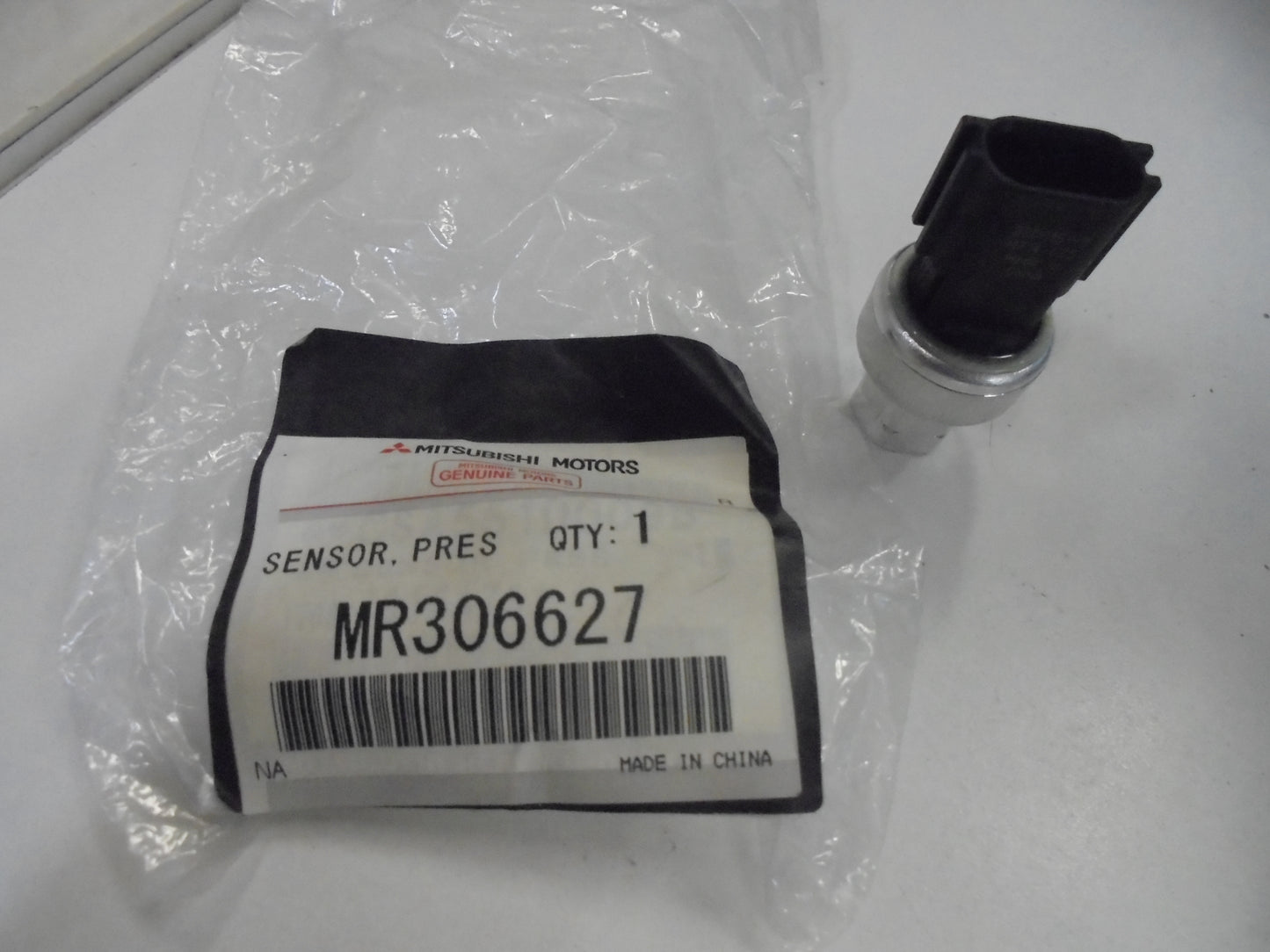 Mitsubishi Genuine A/C Refrigerant Switch (Details Below) New Part