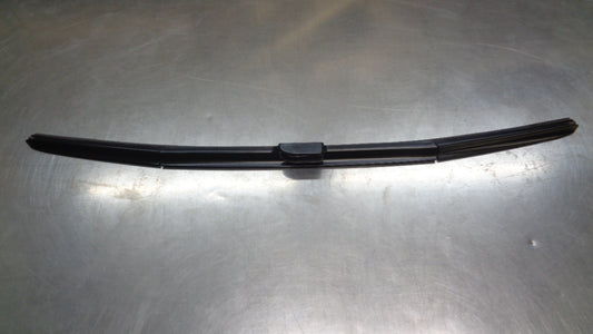 Nissan Qashqai Genuine Front Windscreen Wiper Blade Assembly New Part
