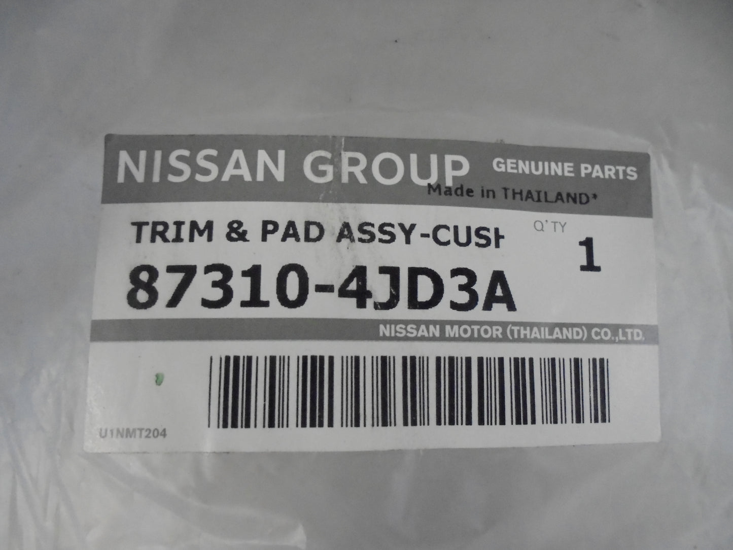 Nissan Navara D23 Genuine Front Drivers Seat Base And Cover New Part