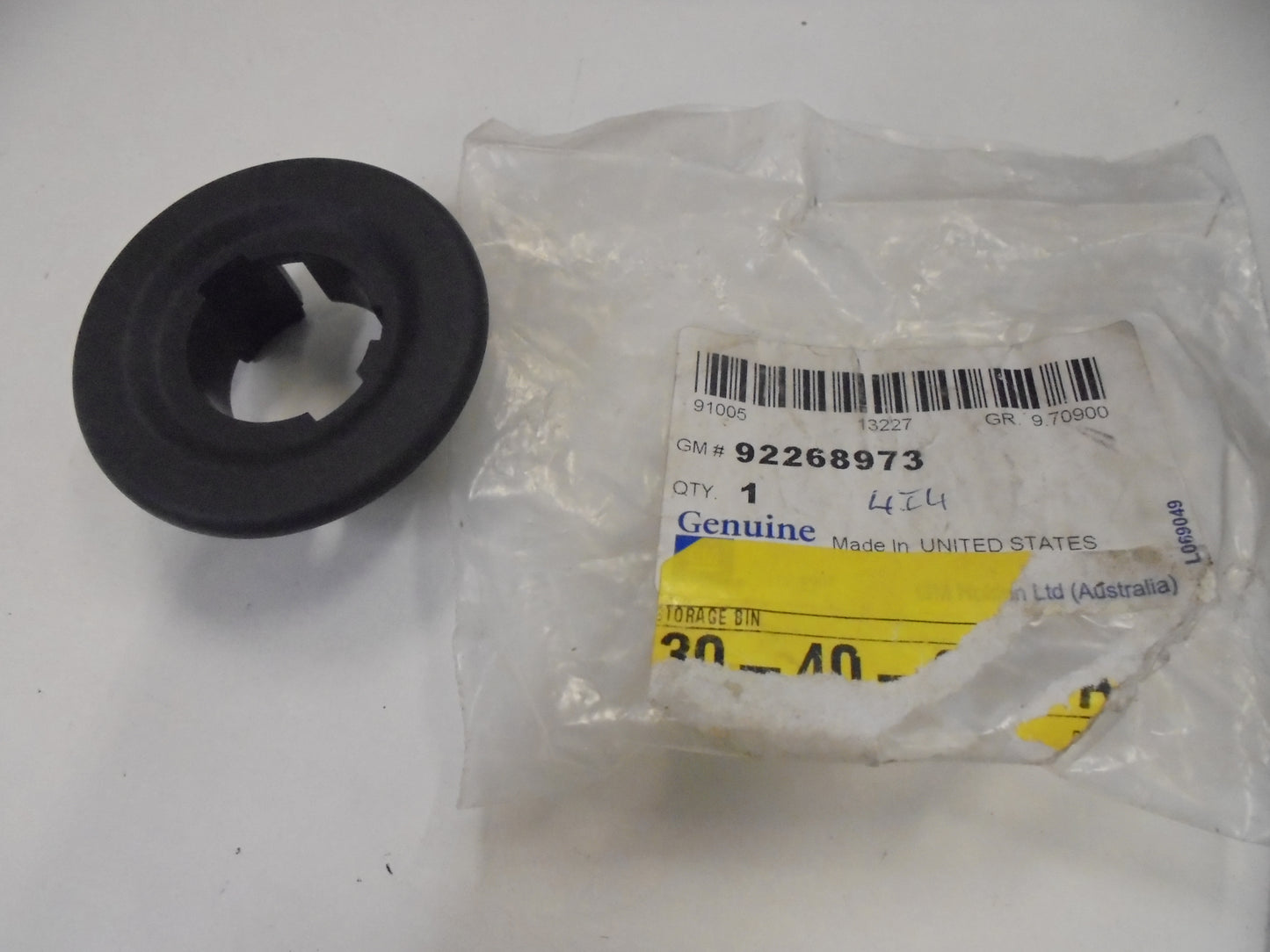 Holden Caprice-VF Commodore Genuine Accessory Power Bezel Ring New Part