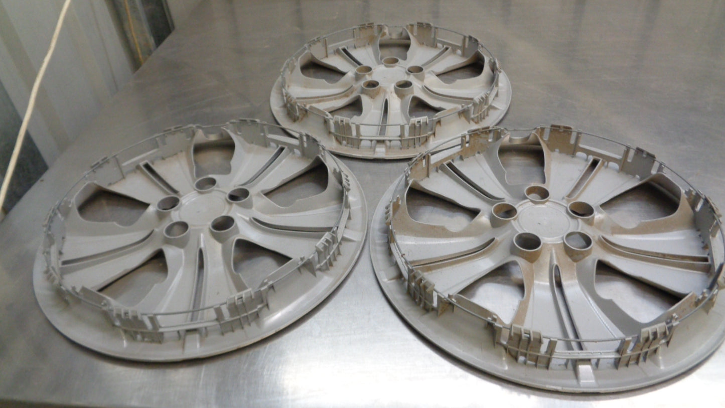 Subaru Outback Genuine 16" Hubcaps New Part