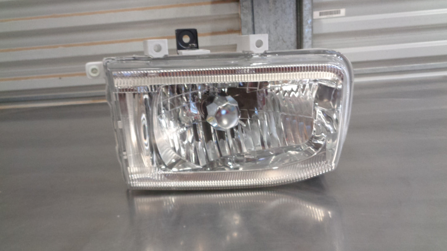 Nissan Pathfinder Genuine R50 Left Hand Headlight New Part