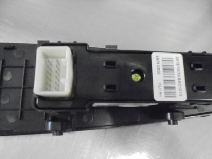 Hyundai Tucson Genuine Passenger Front Power Window Switch-Bezel New Part