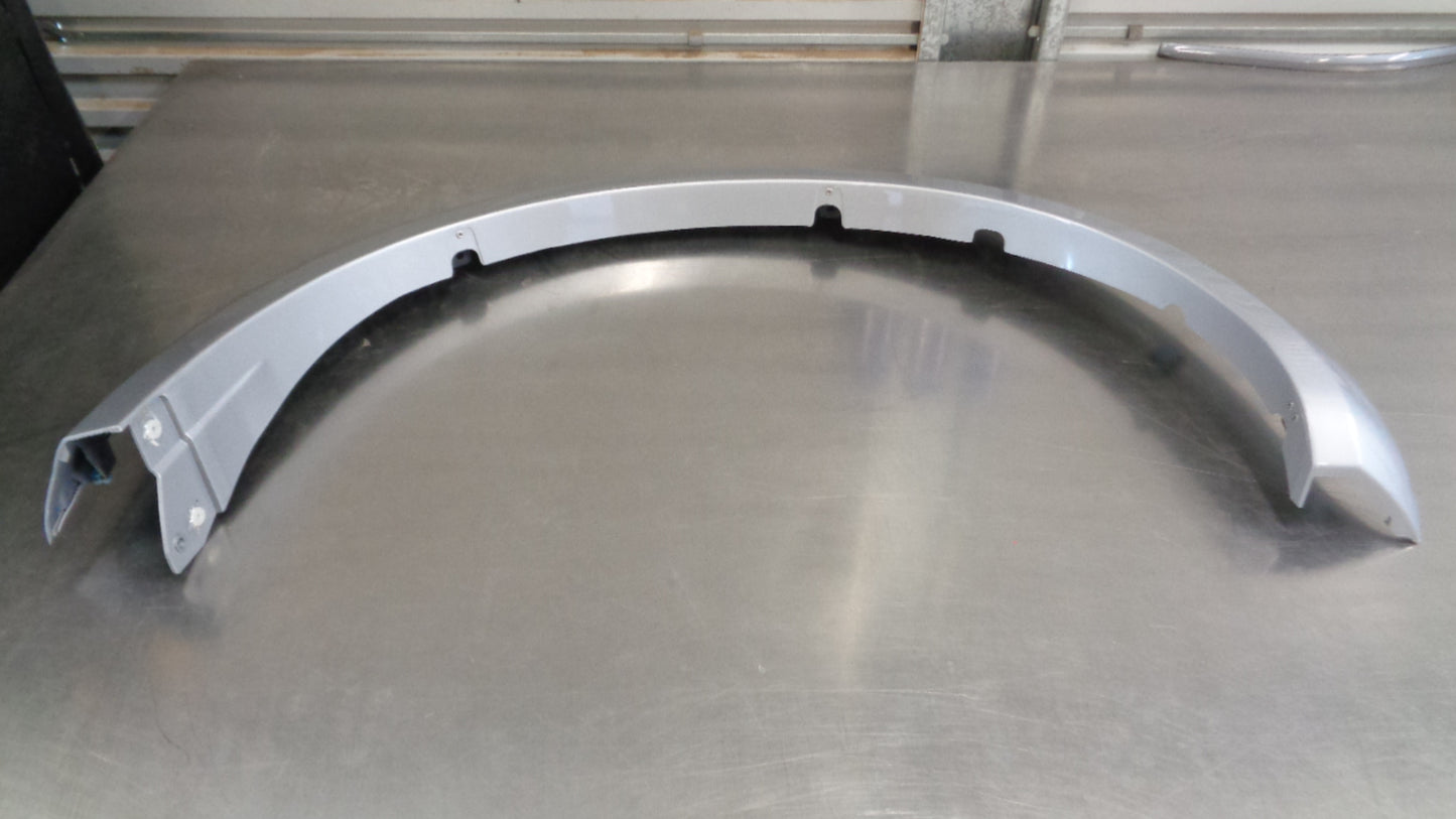Mitsubishi ML/MN Triton Genuine Right Hand Side Front Flare Silver New Part