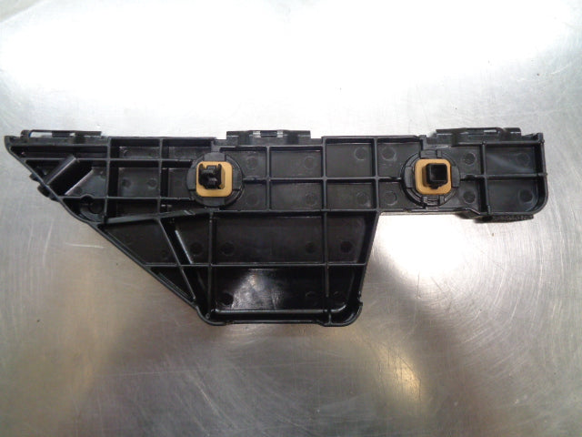 Toyota Kluger Genuine Right Hand Rear Bumper Retainer New Part – Half ...