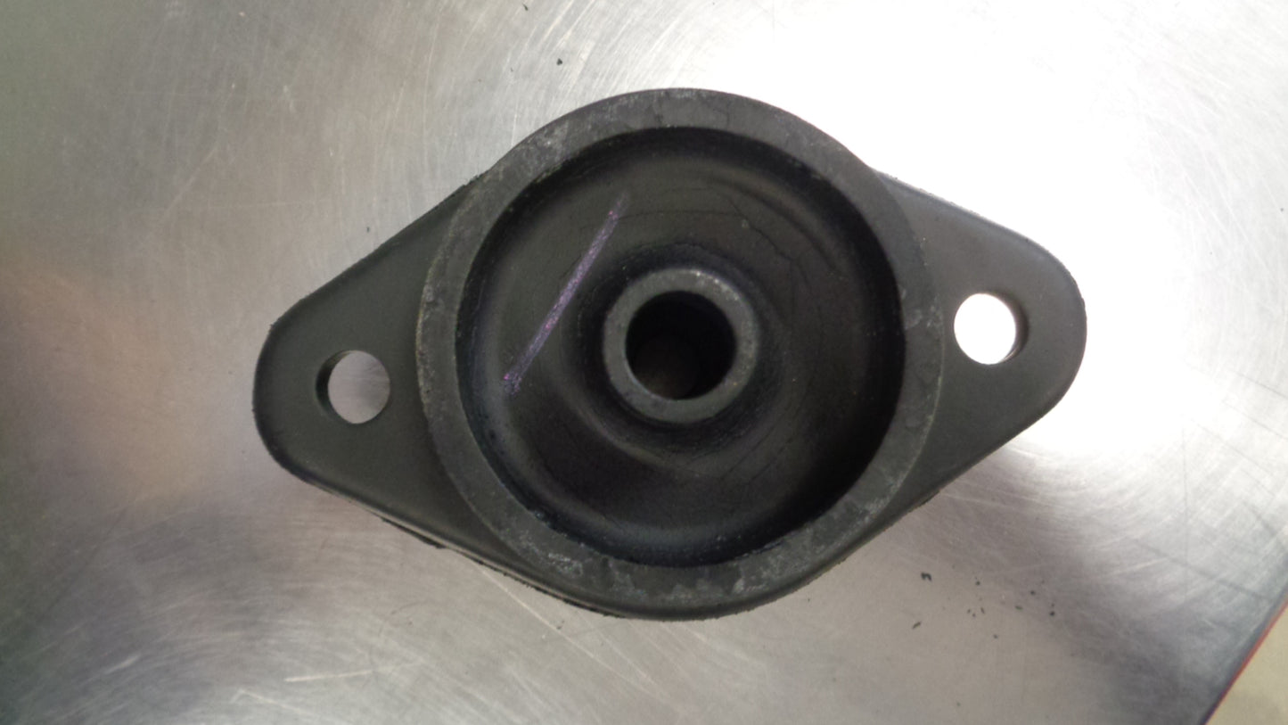 Toyota Hilux Genuine Upper Cab Mount Cushion No.3 New Part