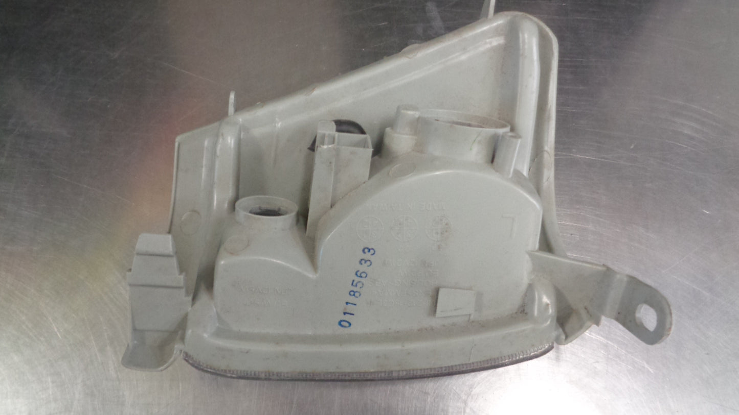 Depo left hand front corner lamp Suits Toyota Hilux 4wd Used Part VGC