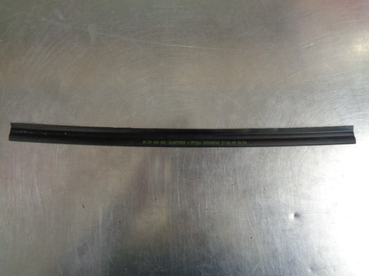 Holden Astra Genuine Front Bumper Fascia Outer Sealing Strip New Part