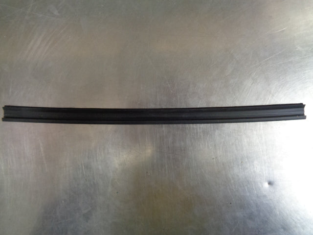 Holden Astra Genuine Front Bumper Fascia Outer Sealing Strip New Part