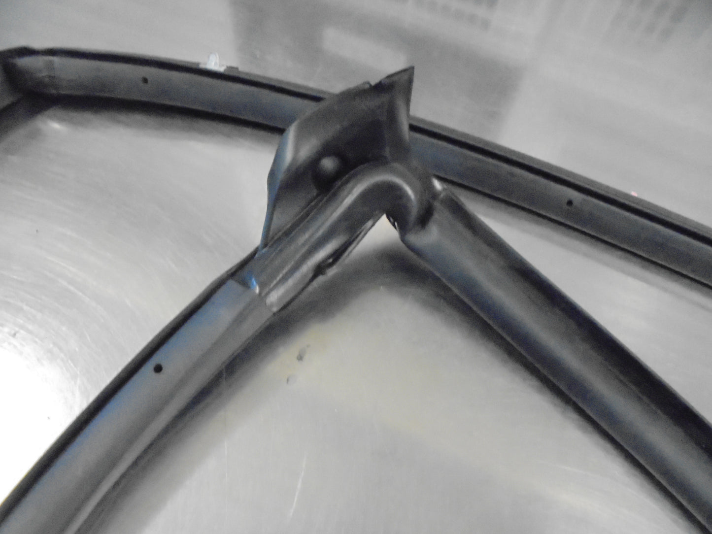 Honda Jazz Genuine Left Hand Front Door Weather Strip New Part