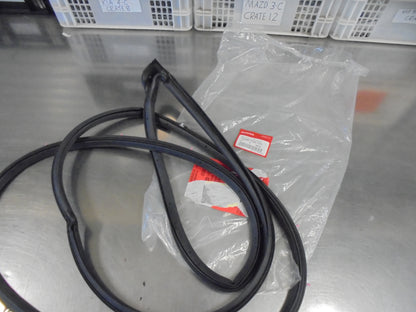 Honda Jazz Genuine Left Hand Front Door Weather Strip New Part