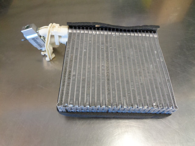 Jeep Liberty/Dodge Nitro Genuine A/C Evaporator Kit New Part