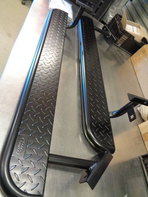 Land Rover Defender 90 Short Side Step Pair New Part