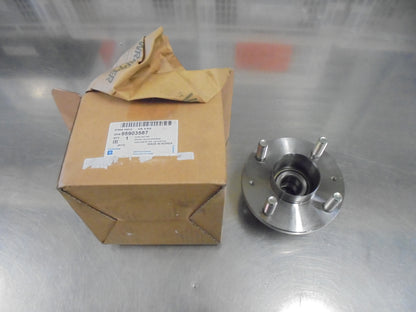 Holden Barina Genuine Left Or Right Hand Rear Wheel Bearing Hub Assembly New Part