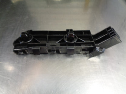 Honda CR-V Genuine Front Left Hand Side  Bumper Bracket New Part