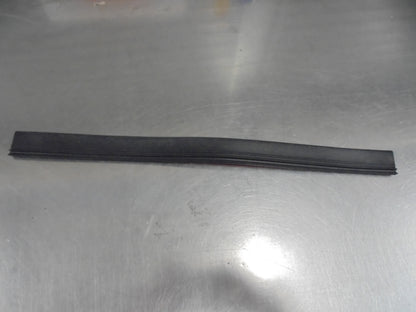 Honda CR-V Genuine Rubber Windscreen Dam New Part