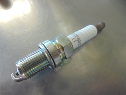 NGK Spark Plug Suits Mercedes Benz S280-S300-S420-400-500-600-E200-E220-E280 New Part