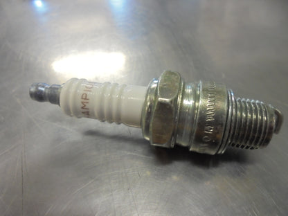 Champion L78C (807) Copper Plus Small Engine Spark Plug Set 8 New Part